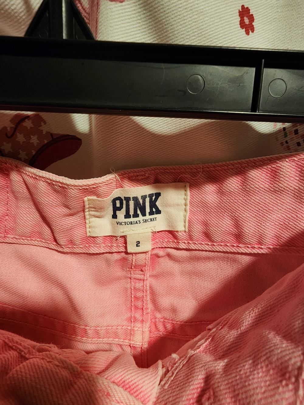 SZ 2 VS PINK JEAN SHORTS. - Picture 5 of 8